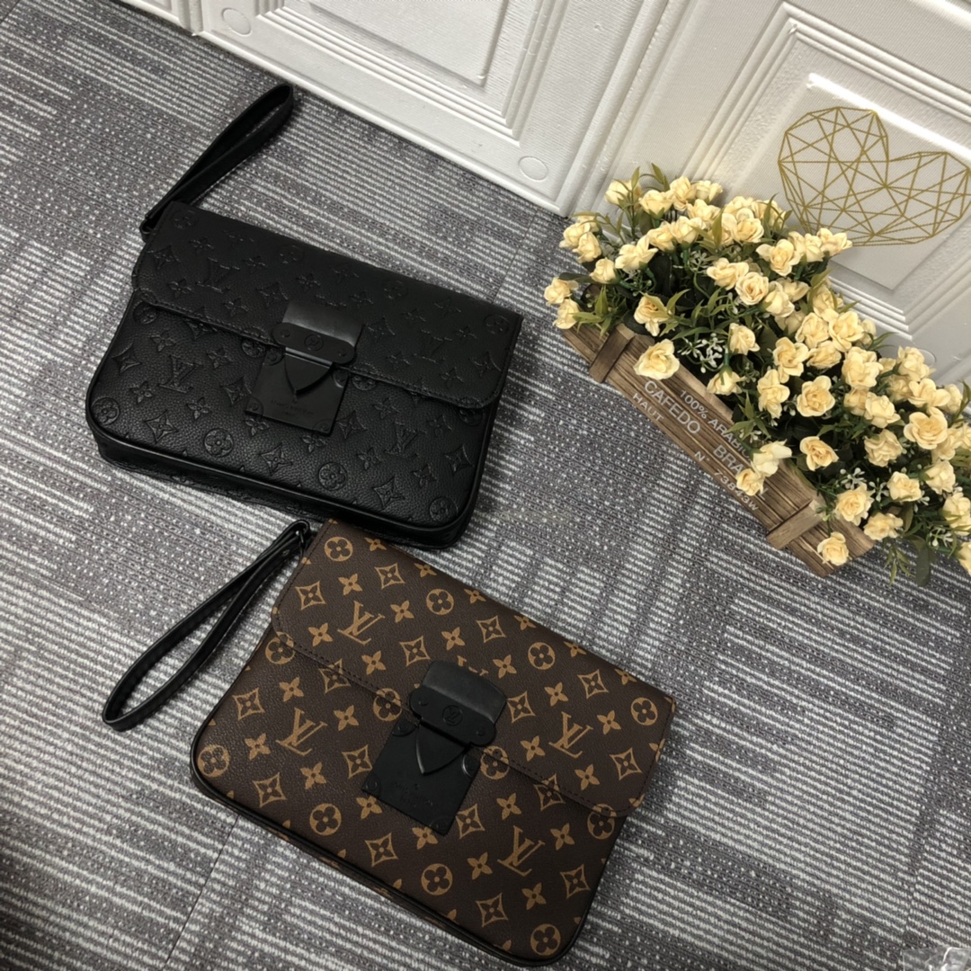 Louis Vuitton S Lock A4 Beutel M80560