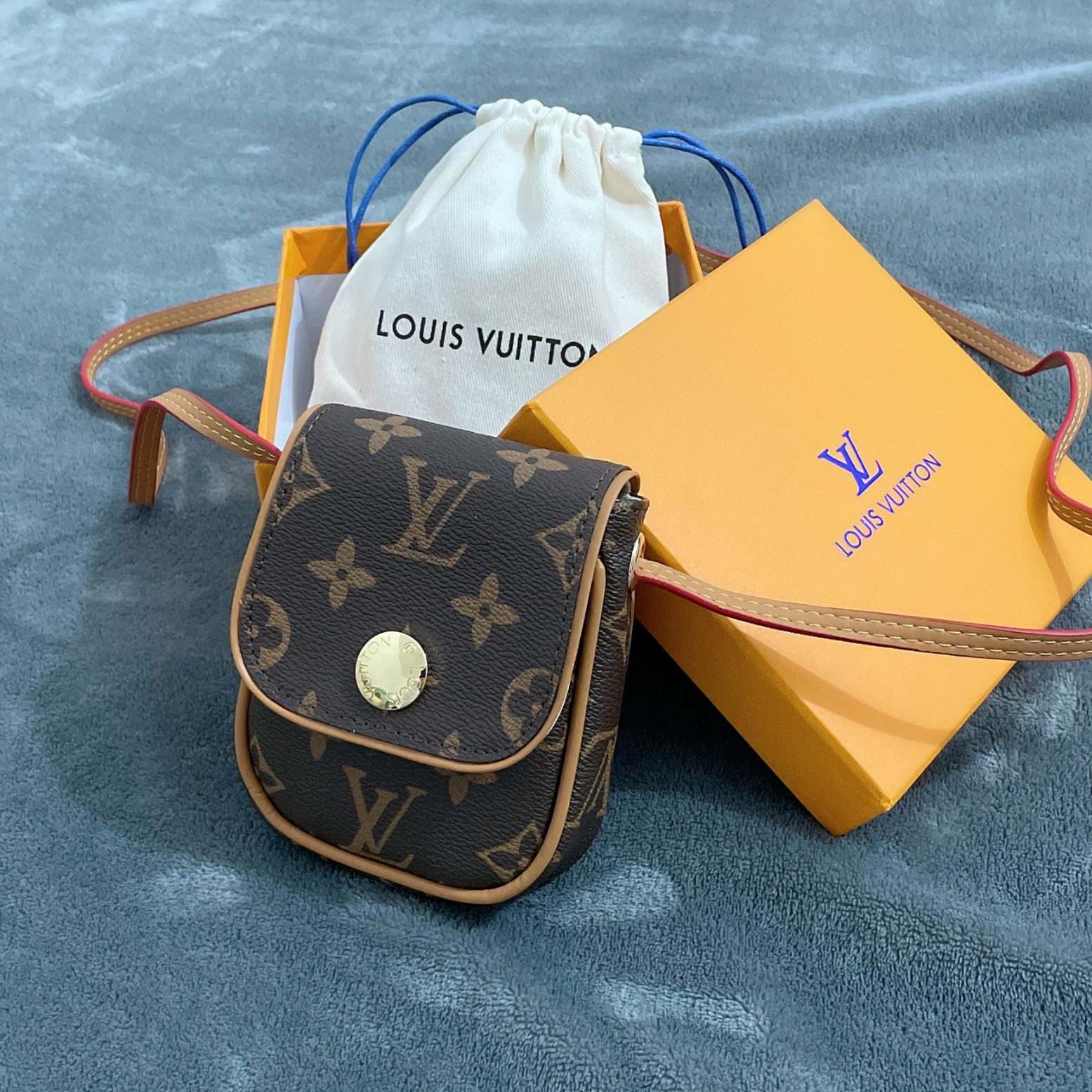 Louis Vuitton Classic Monogram Tailentasche L06