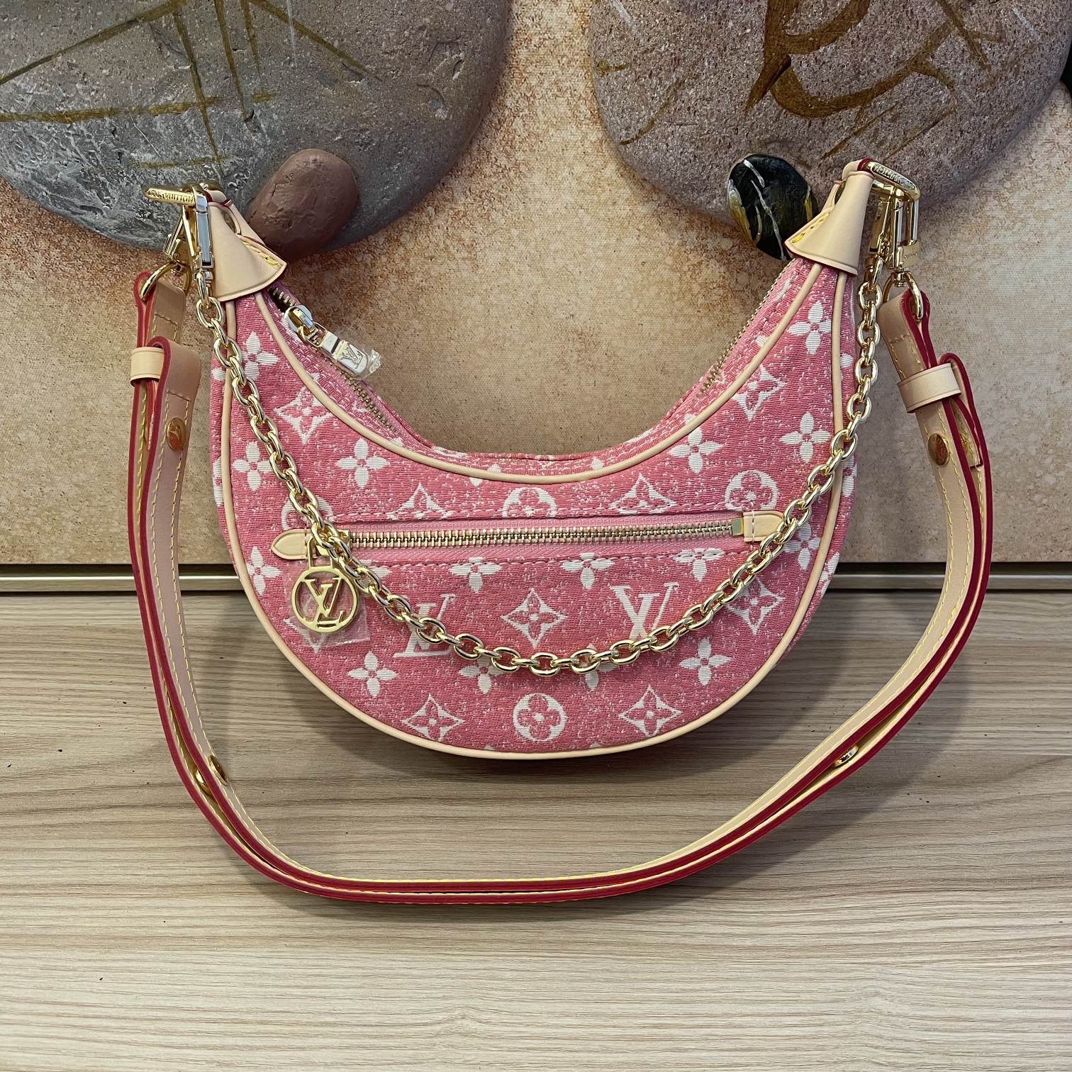 Louis Vuitton Loop Taschenuette Handtasche