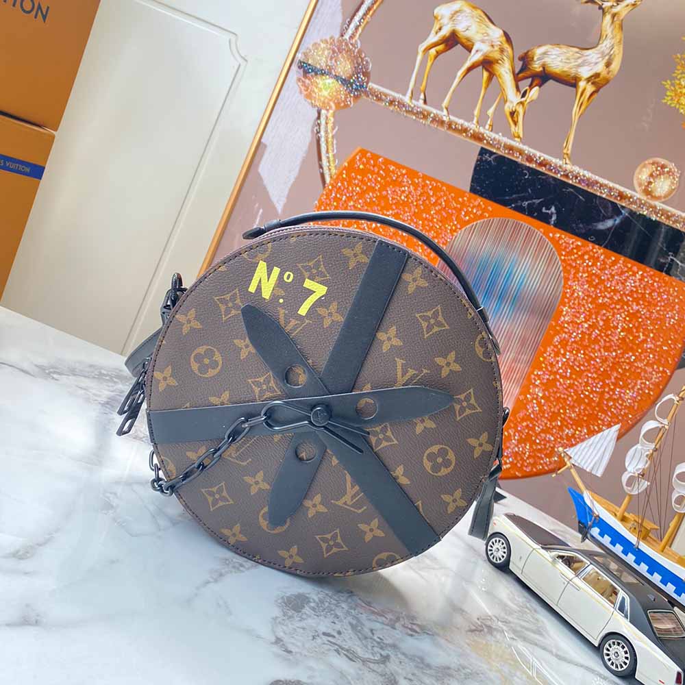 Louis Vuitton Wheel Box M59706