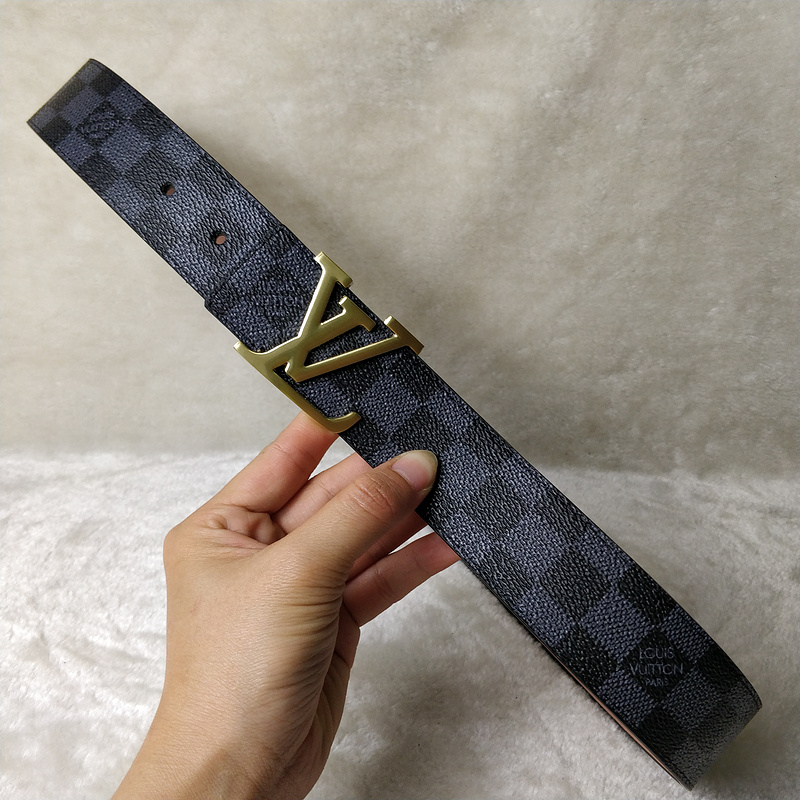 Louis Vuitton Belt L76-70 38 mm Gold