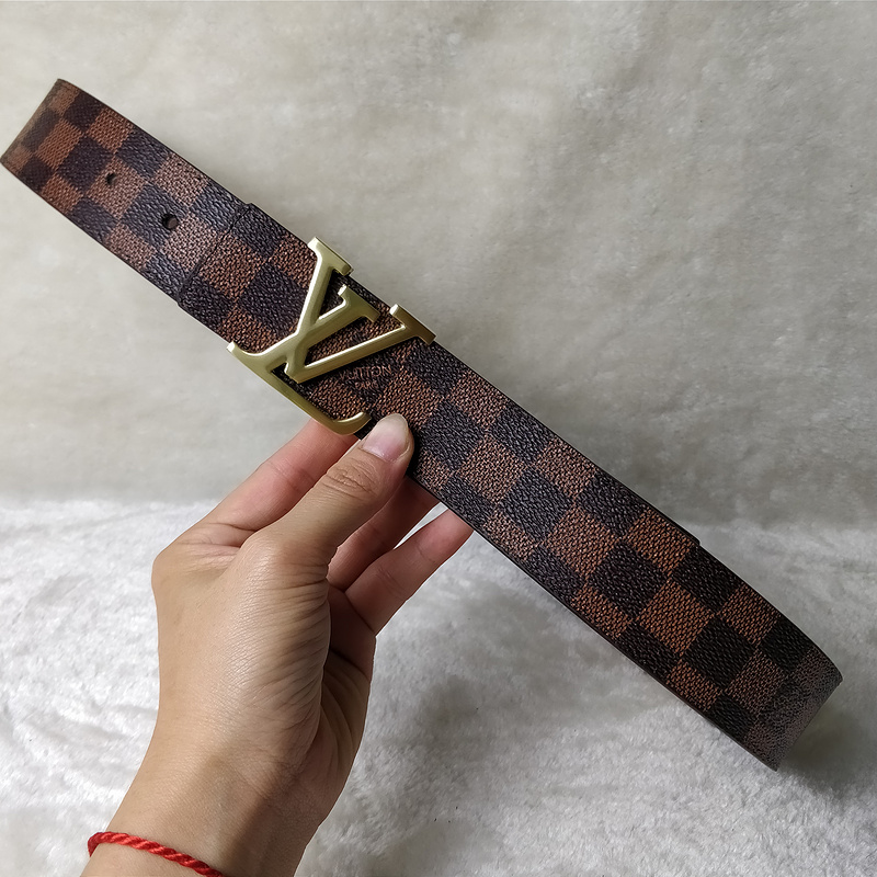 Louis Vuitton Belt L75-70 38 mm Gold