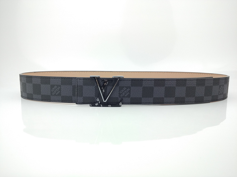 Louis Vuitton Belt L169-75 38 mm Silber