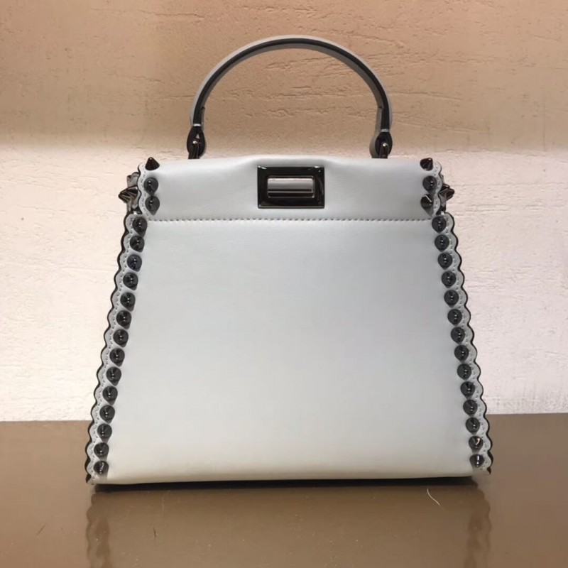 Fendi Peekaboo Mini mit metallplatten Mikrostollen 8BN244