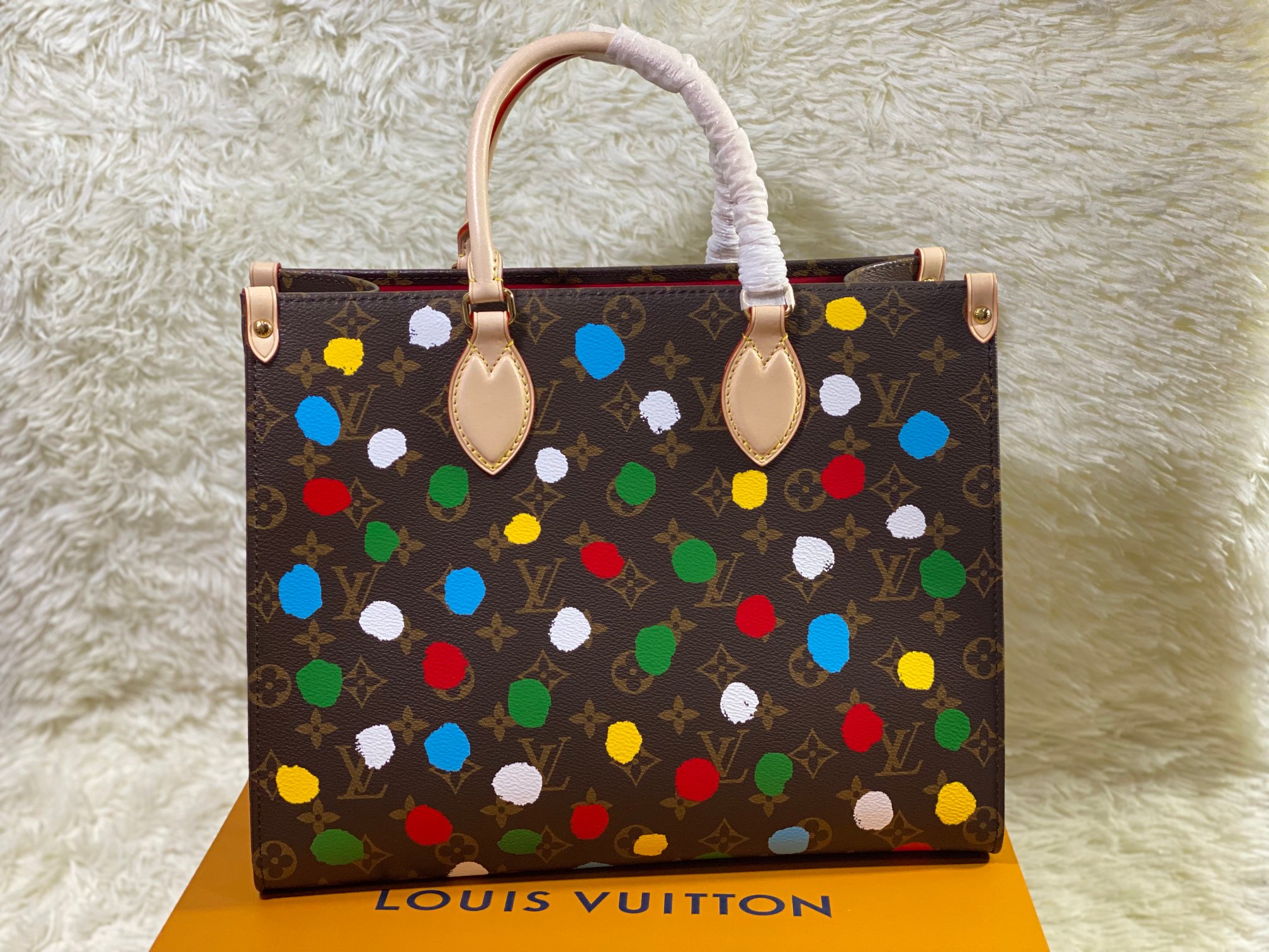 Louis Vuitton Lv x yk Onthego MM M46379