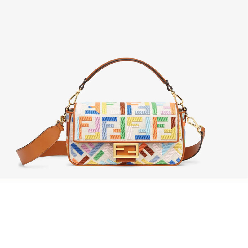 Fendi Taschenuette in Beige Canvas 8BR600