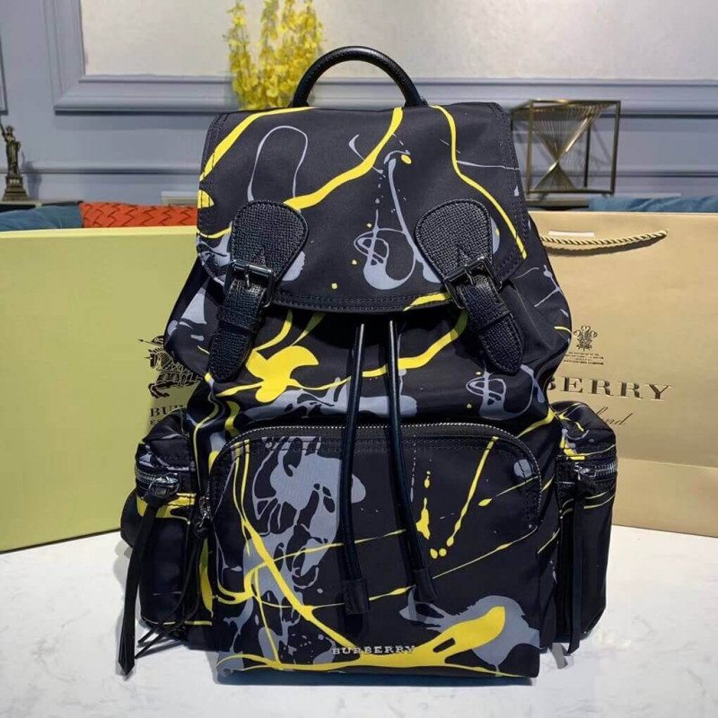 Burberry der große Rucksack in Splash Print 40649281