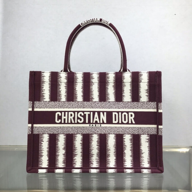 Dior Small Book Tote D-Stripes Stickerei M1296