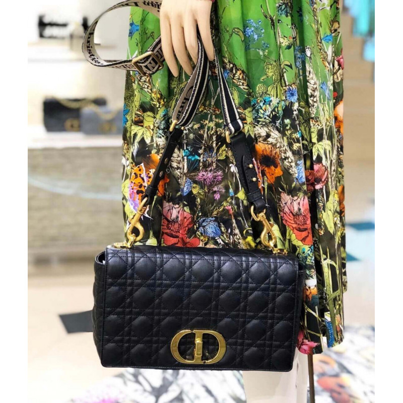 Dior Large Caro Taschen in geschmeidiger Kanalkalbskäke M9243