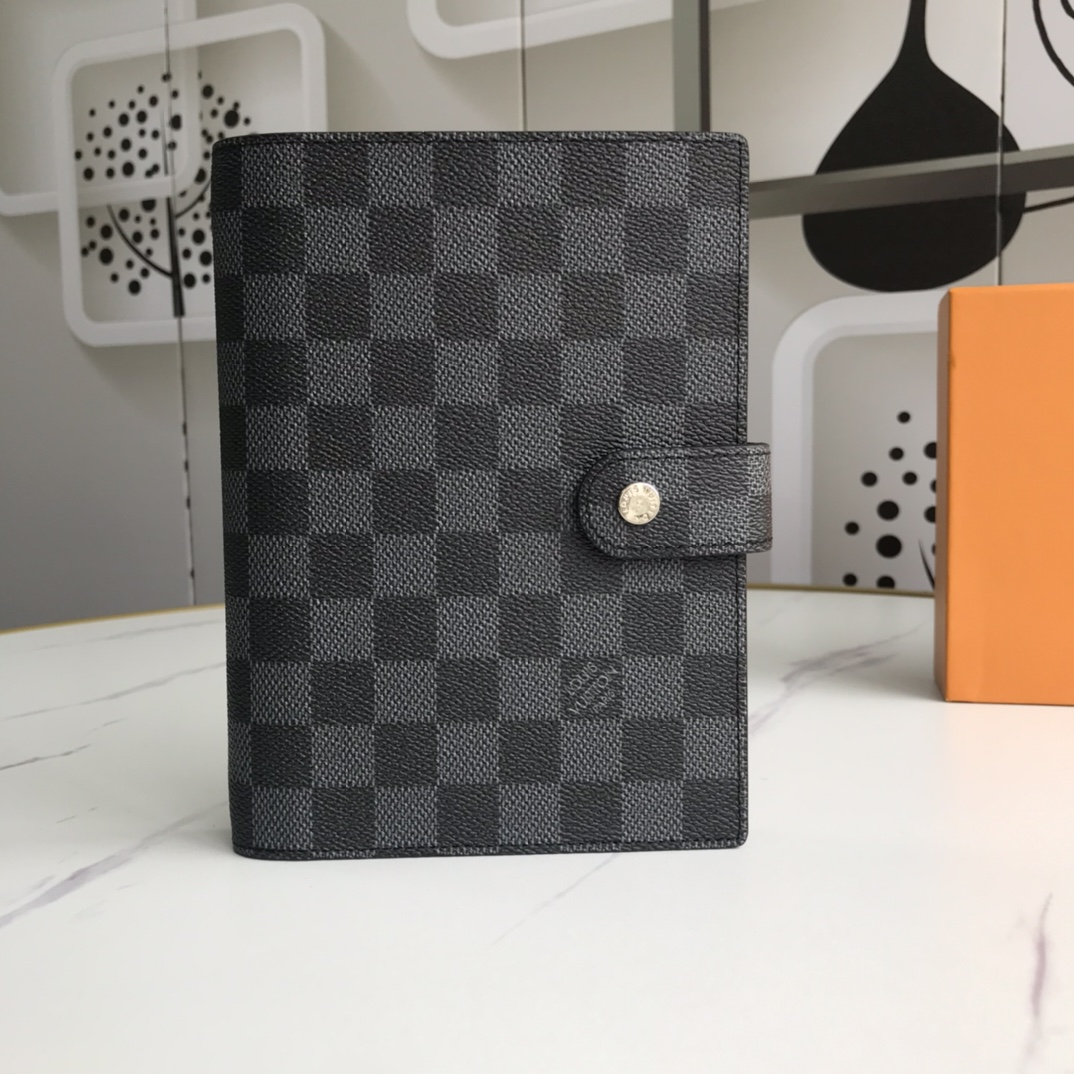 Louis Vuitton Medium Ring Agenda Cover R20240